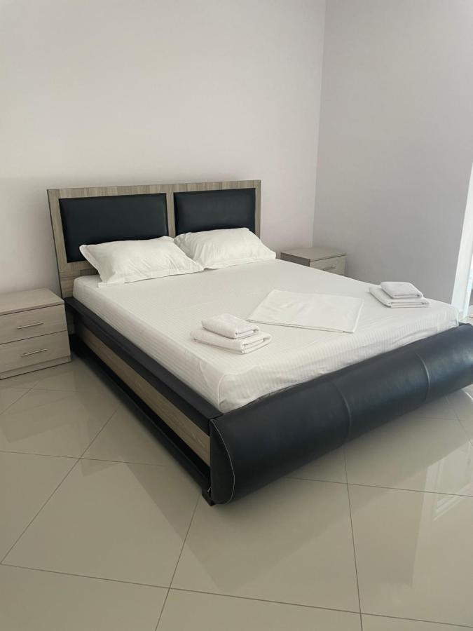 Xhulio Apartments Sarande Luaran gambar
