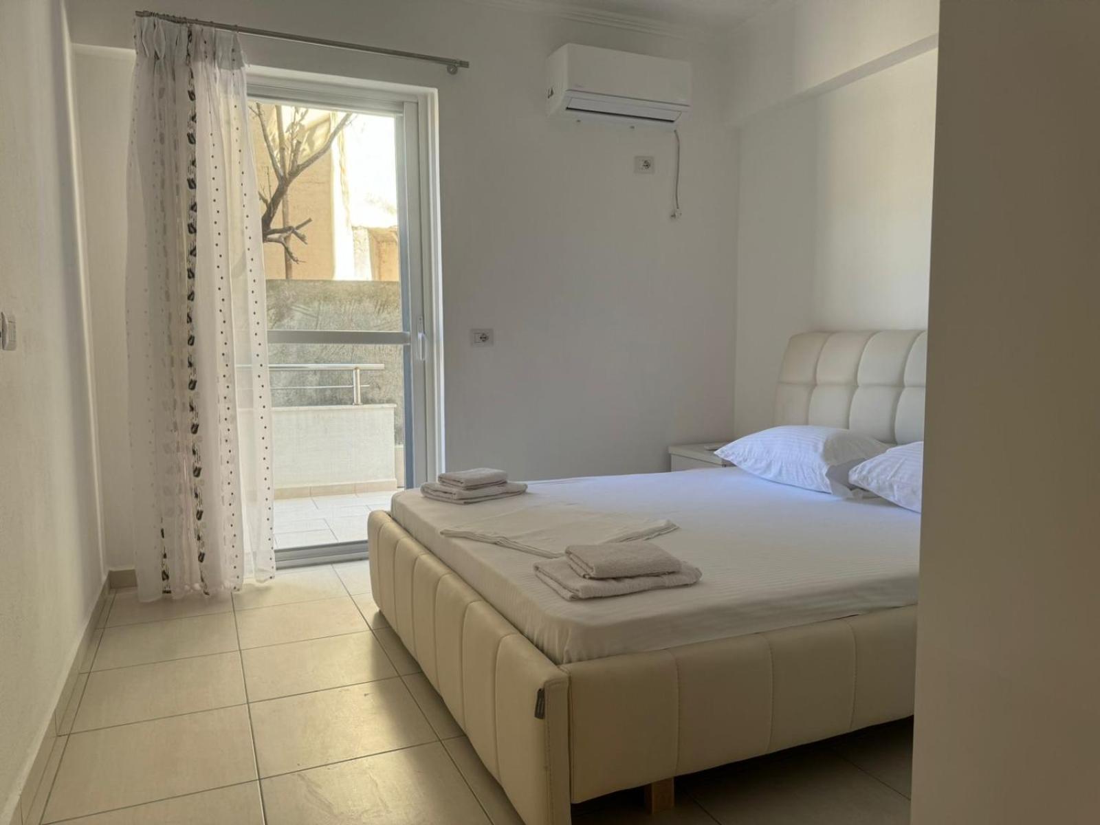 Xhulio Apartments Sarande Luaran gambar