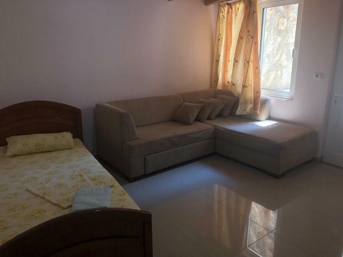 Xhulio Apartments Sarande Luaran gambar